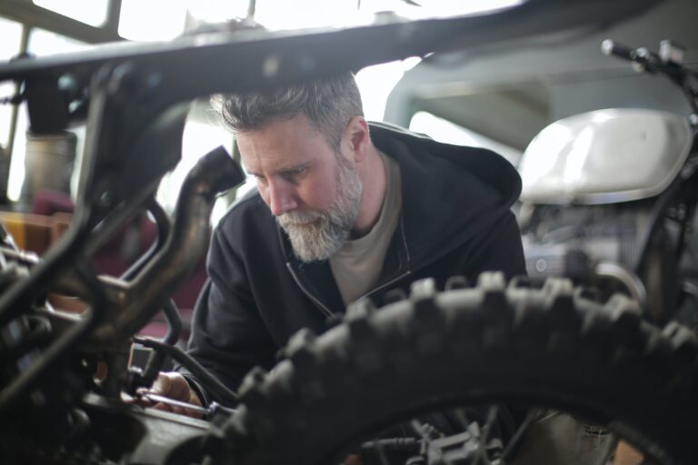 Empowering Auto Owners: A Guide to Engine Diagnostic Equipment